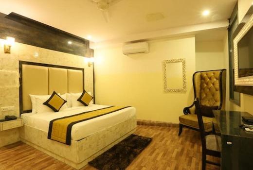 Hotel Plazzo นิวเดลี ภายนอก รูปภาพ