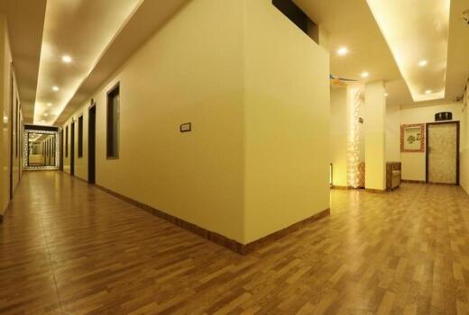 Hotel Plazzo นิวเดลี ภายนอก รูปภาพ