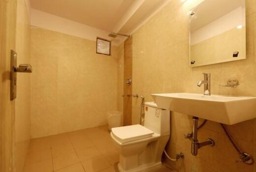 Hotel Plazzo นิวเดลี ภายนอก รูปภาพ